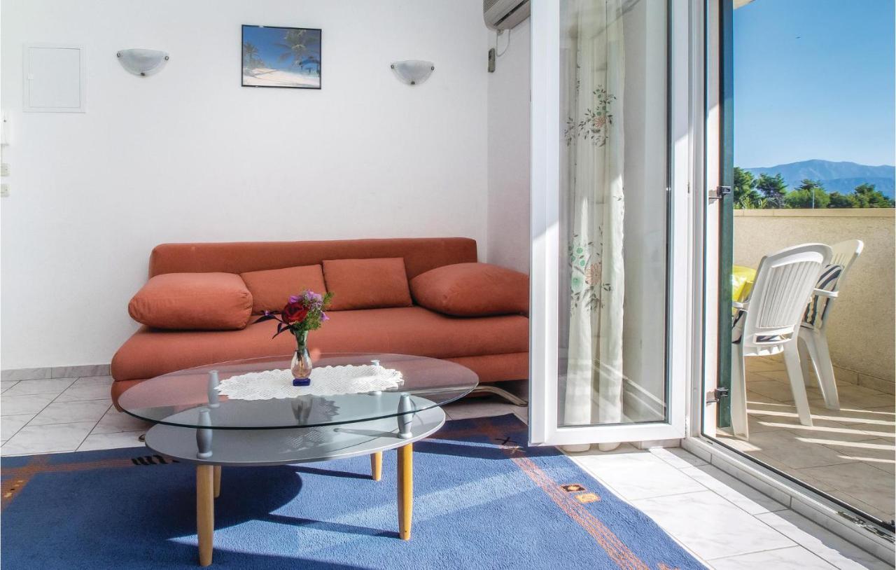 2 Bedroom Amazing Apartment In Supetar Εξωτερικό φωτογραφία